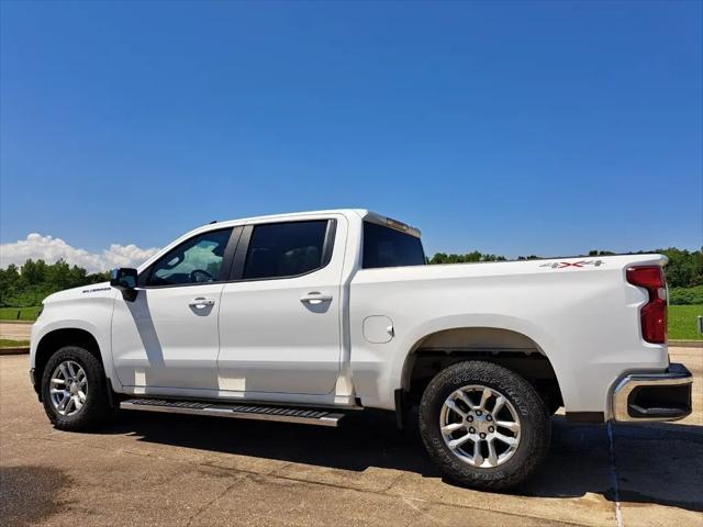 2022 Chevrolet Silverado 1500 4WD Crew Cab Short Bed LT