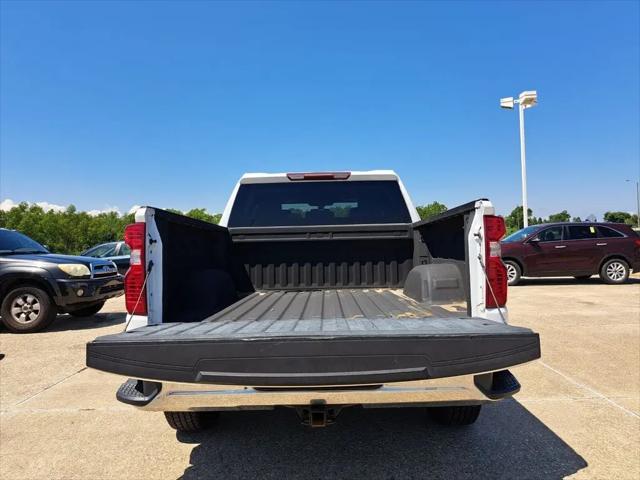 2022 Chevrolet Silverado 1500 4WD Crew Cab Short Bed LT