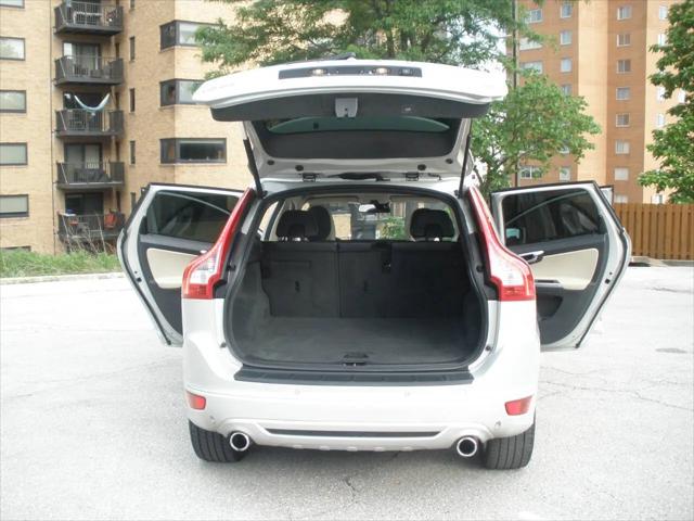 2011 Volvo XC60 T6 R-Design