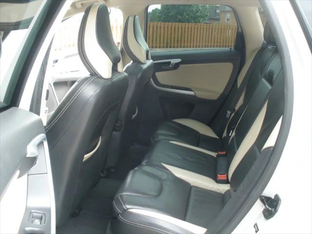 2011 Volvo XC60 T6 R-Design
