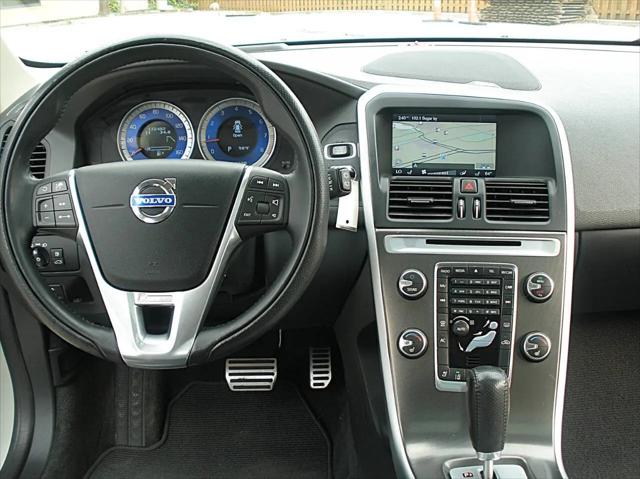 2011 Volvo XC60 T6 R-Design