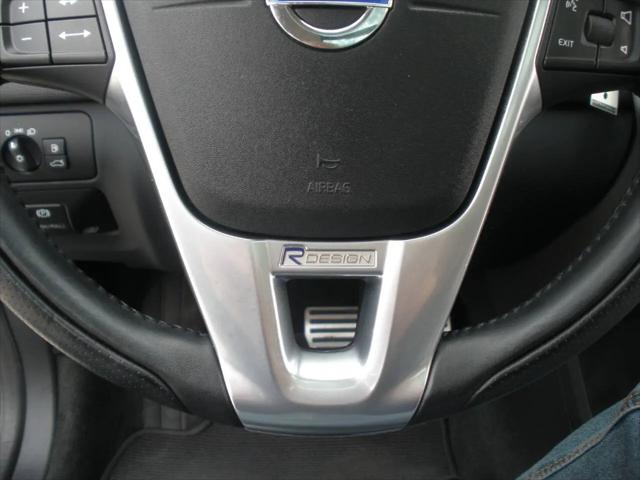 2011 Volvo XC60 T6 R-Design