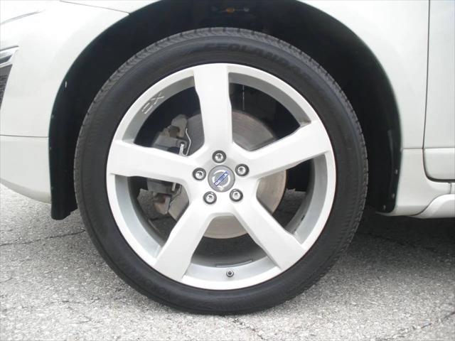 2011 Volvo XC60 T6 R-Design