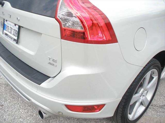 2011 Volvo XC60 T6 R-Design