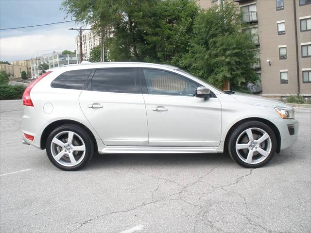 2011 Volvo XC60 T6 R-Design