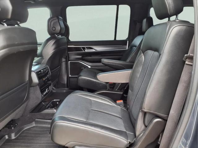 2023 Jeep Wagoneer Series II Carbide 4x4