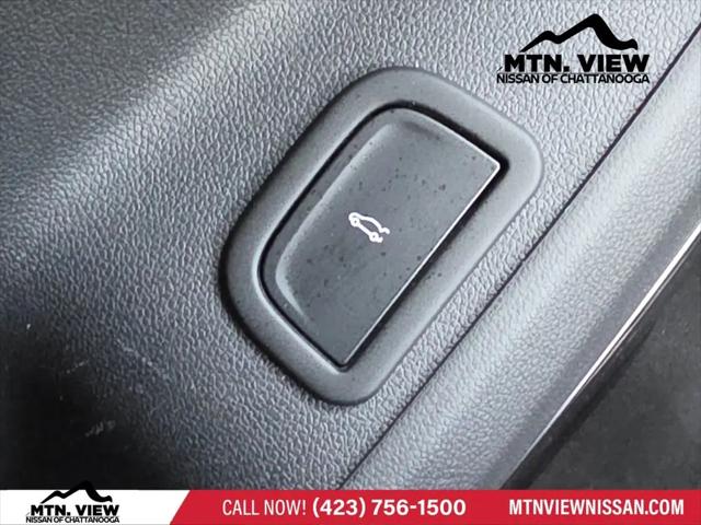 2025 GMC Acadia AWD AT4