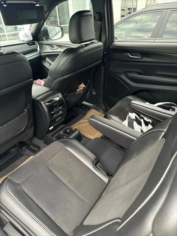 2023 Jeep Grand Cherokee L Altitude 4x2