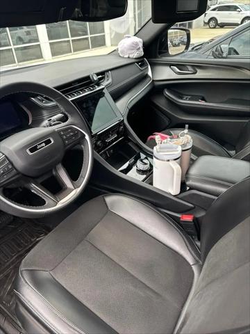 2023 Jeep Grand Cherokee L Altitude 4x2