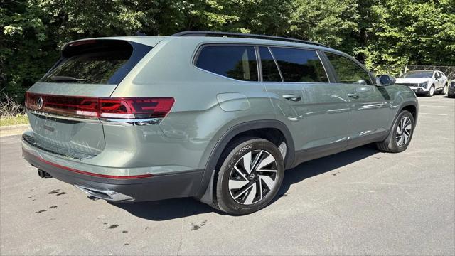 2026 Volkswagen Atlas SE with Technology