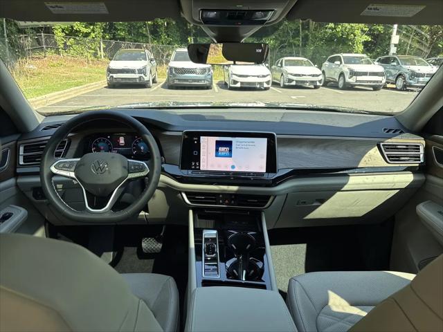 2026 Volkswagen Atlas SE with Technology