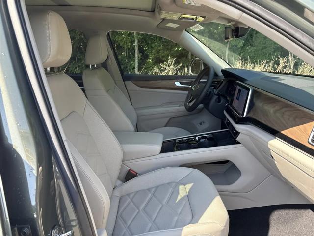 2026 Volkswagen Atlas SE with Technology