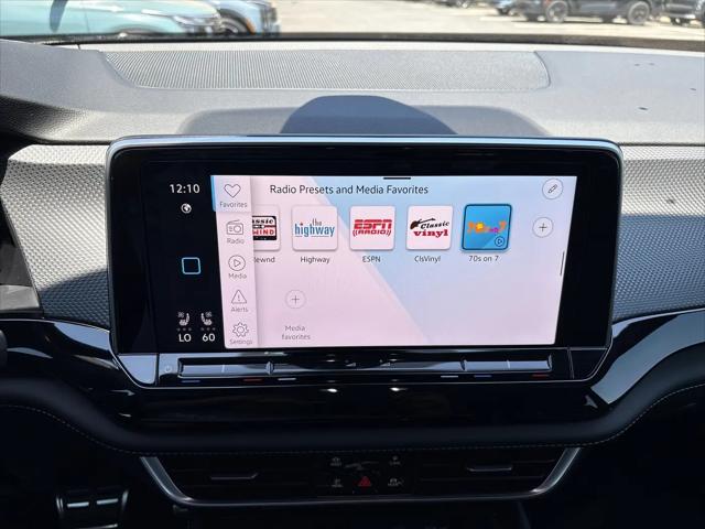 2026 Volkswagen Atlas Cross Sport SEL R-Line Black
