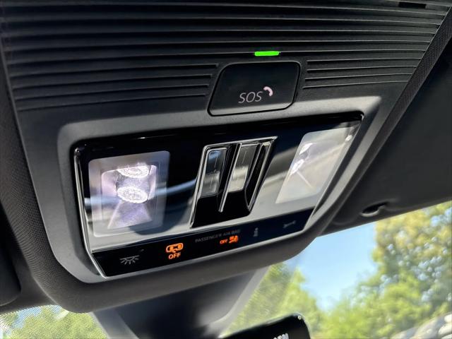 2026 Volkswagen Atlas Cross Sport SEL R-Line Black