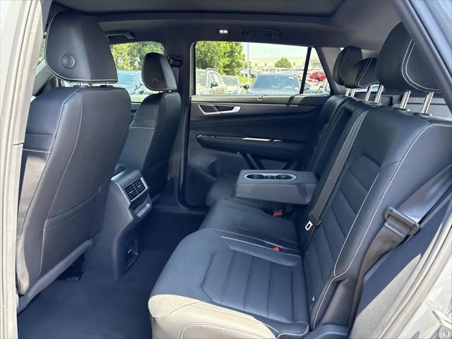 2026 Volkswagen Atlas Cross Sport SEL R-Line Black