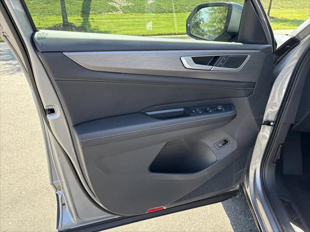 2026 Volkswagen Atlas Cross Sport SE with Technology