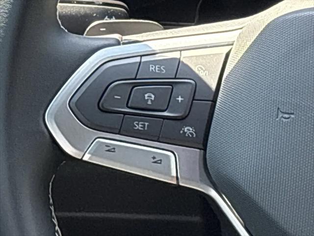 2026 Volkswagen Atlas Cross Sport SE with Technology