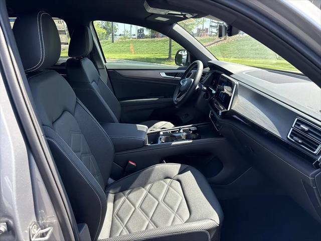 2026 Volkswagen Atlas Cross Sport SE with Technology