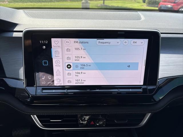 2026 Volkswagen Atlas Cross Sport SE with Technology