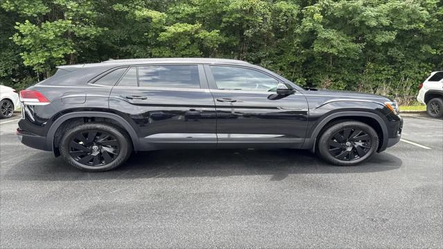 2026 Volkswagen Atlas Cross Sport SE with Technology