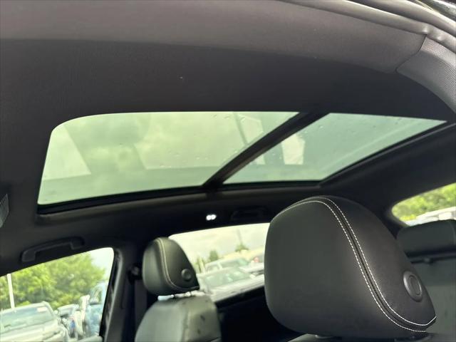 2026 Volkswagen Atlas Cross Sport SE with Technology