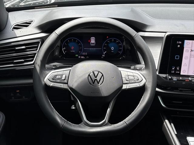 2026 Volkswagen Atlas Cross Sport SE with Technology