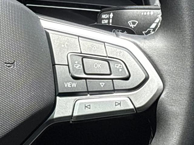2026 Volkswagen Atlas Cross Sport SE with Technology