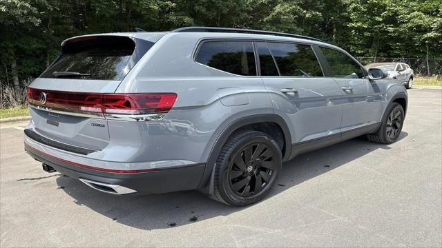 2026 Volkswagen Atlas SE with Technology