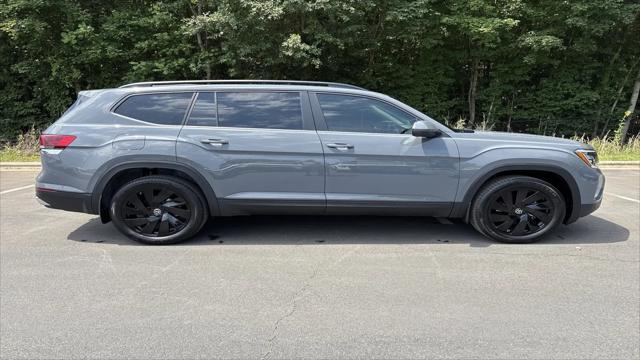 2026 Volkswagen Atlas SE with Technology