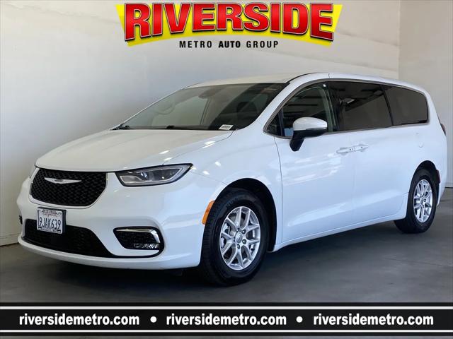 2023 Chrysler Pacifica Touring L for sale in Riverside, CA