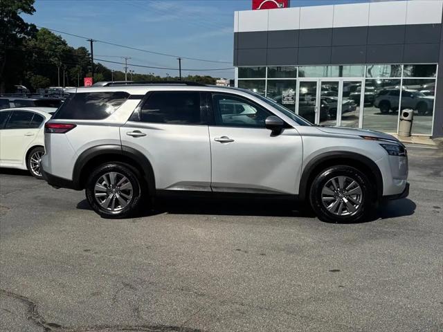 2025 Nissan Pathfinder SV FWD