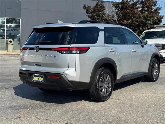 2025 Nissan Pathfinder SV FWD