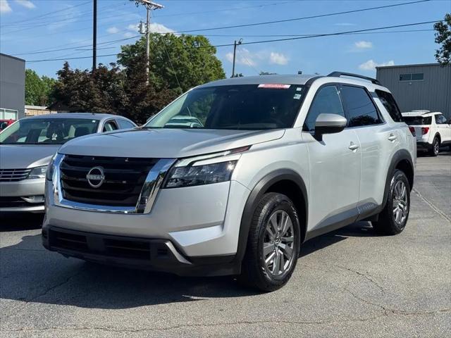 2025 Nissan Pathfinder SV FWD