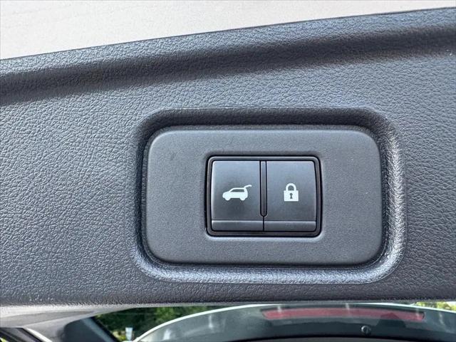 2025 Nissan Pathfinder SV FWD