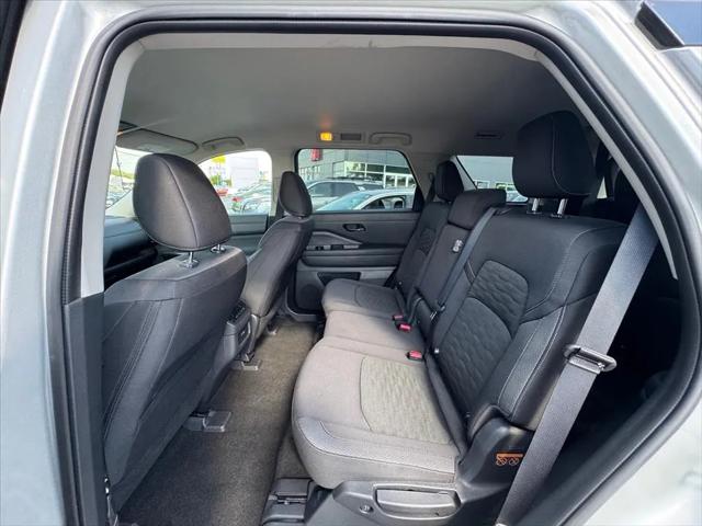 2025 Nissan Pathfinder SV FWD
