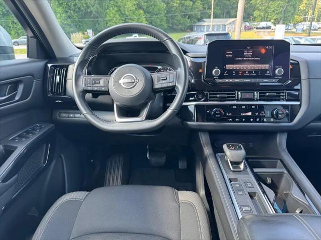 2025 Nissan Pathfinder SV FWD