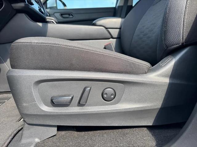 2025 Nissan Pathfinder SV FWD