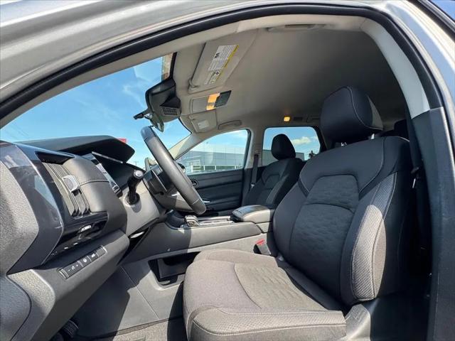 2025 Nissan Pathfinder SV FWD