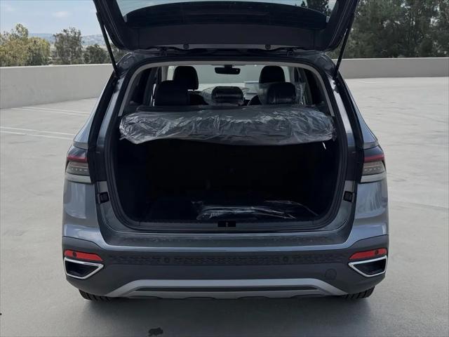 2026 Volkswagen Taos SE
