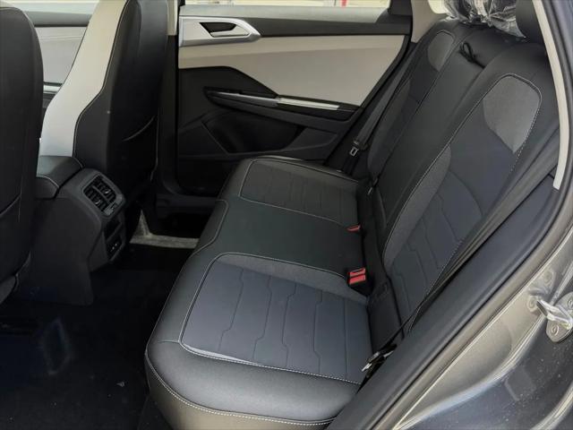 2026 Volkswagen Taos SE