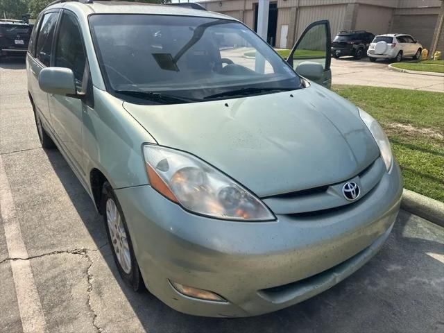 2010 Toyota Sienna XLE