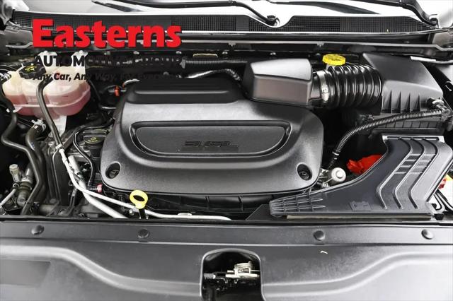 2024 Chrysler Voyager LX