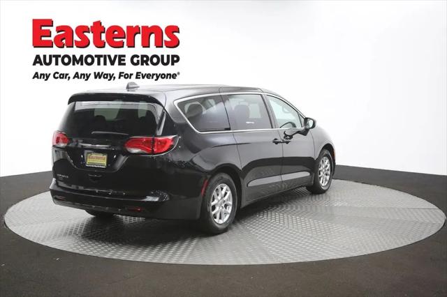 2024 Chrysler Voyager LX