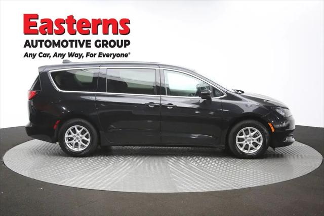 2024 Chrysler Voyager LX