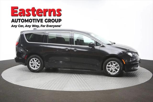 2024 Chrysler Voyager LX