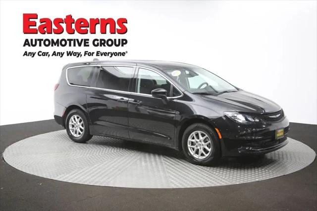 2024 Chrysler Voyager LX