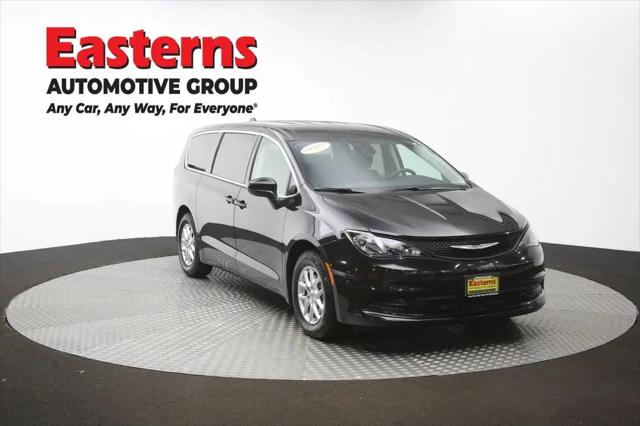 2024 Chrysler Voyager LX