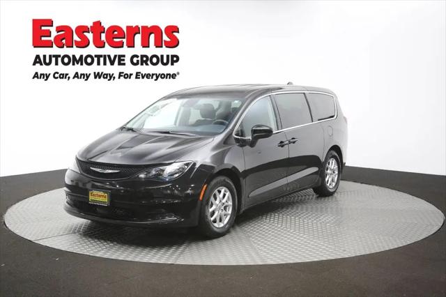 2024 Chrysler Voyager LX