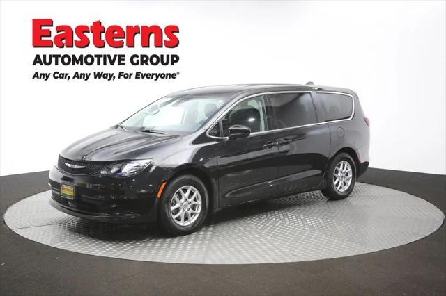 2024 Chrysler Voyager LX