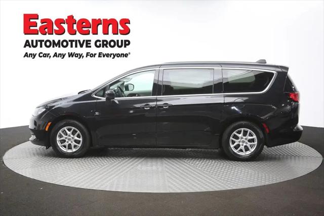 2024 Chrysler Voyager LX